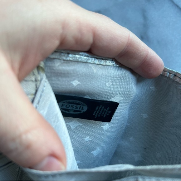 Fossil Maddox Multifunctional Trifold Wallet - Picture 14 of 16